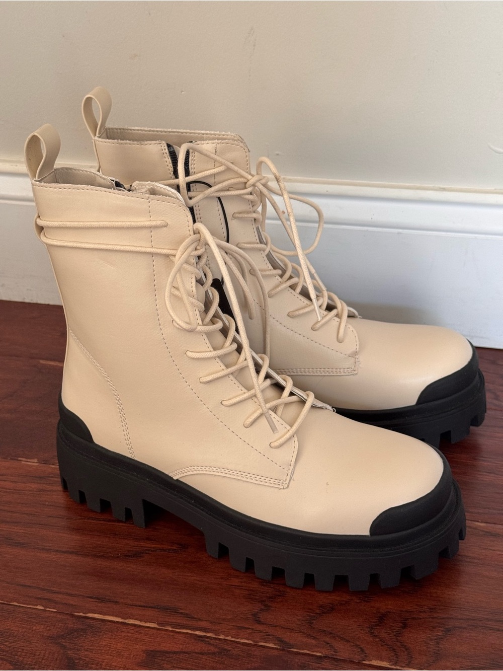 New Forever 21 Combat Lace Up Boots Sz 7.5 Chunky Platform Lug Punk Chic Biker